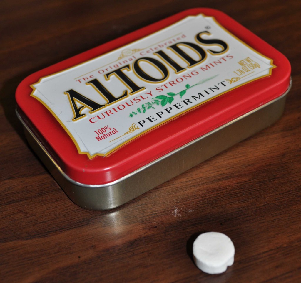 Altoid_and_tin